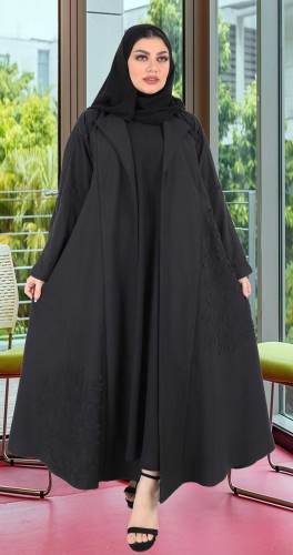 عباية اسود تطريز مع تحديد قيطان اسود 5033