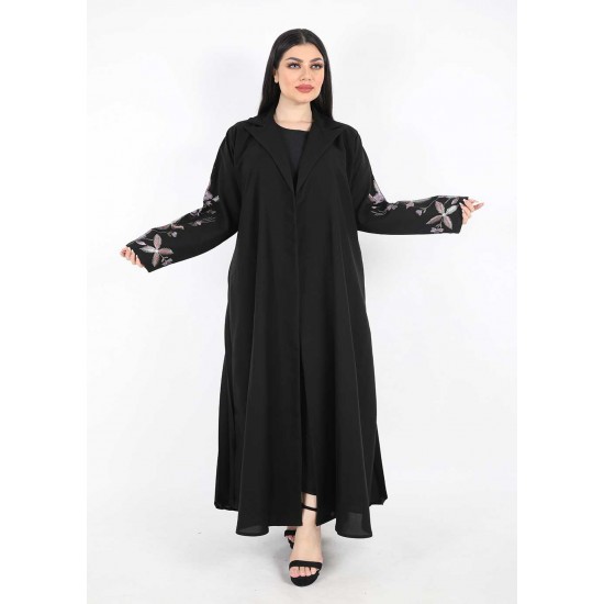 عباية اسود كسرات في الخلف 5040